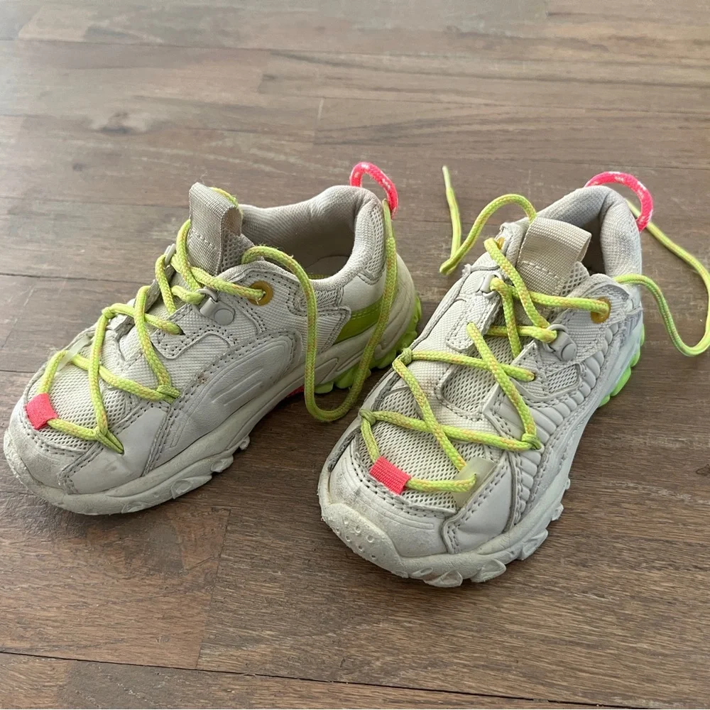 Zara kids, colorful sneakers, size 8 (5.9 inches)